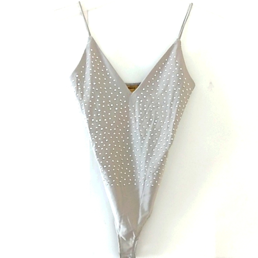 BODYSUIT GRAY SILVER STUDDED V-NECK HIGH-CUT THONG SIZE MEDIUM NWT